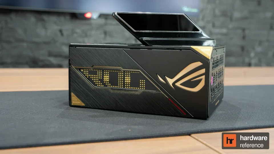 La ROG Thor 3000W Titanium III Edition 20.